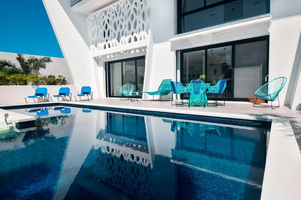 La Maison Manati, Beachfront, Infinity Pool, Cooking Service Included Otel Tulum