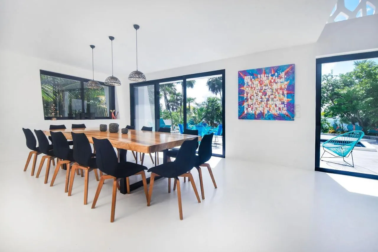 La Maison Manati, Beachfront, Infinity Pool, Cooking Service Included Otel Tulum