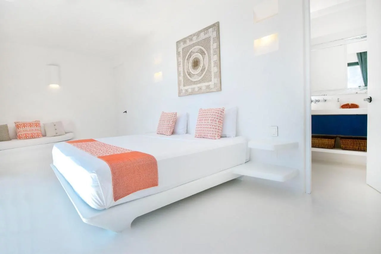 La Maison Manati, Beachfront, Infinity Pool, Cooking Service Included Otel Tulum Villa