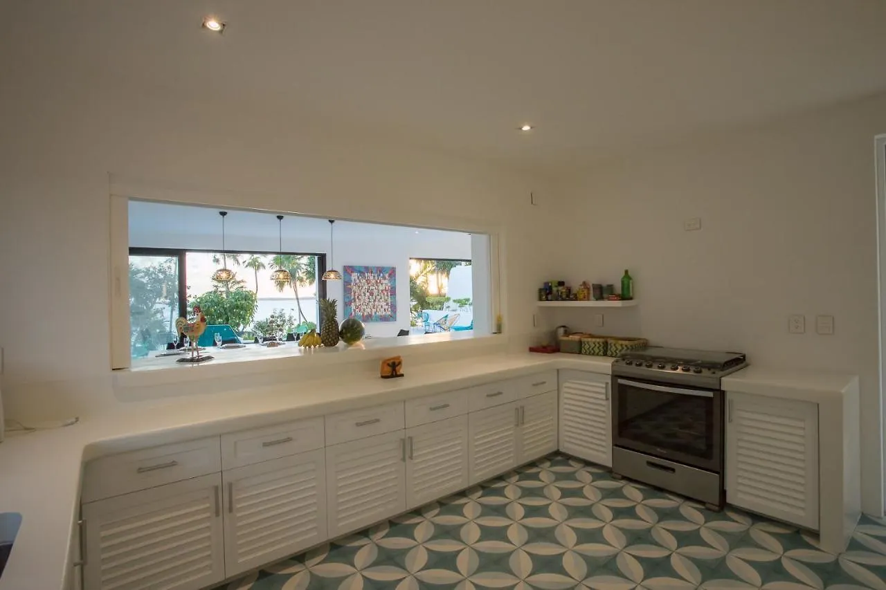 Villa La Maison Manati, Beachfront, Infinity Pool, Cooking Service Included Hotel Tulum